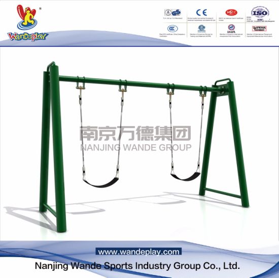 Toddler Outdoor Swing Playset dans le parc